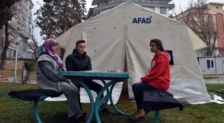 120 kişilik apartmandan 6 kişi kurtuldu