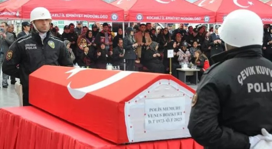 Kalp krizinden hayatını kaybeden polis memuru için tören