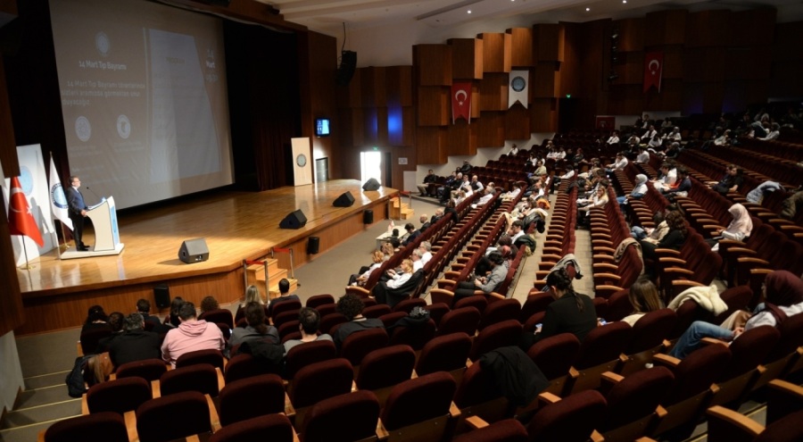 Bursa Uludağ Üniversitesi'nde buruk 14 Mart kutlaması