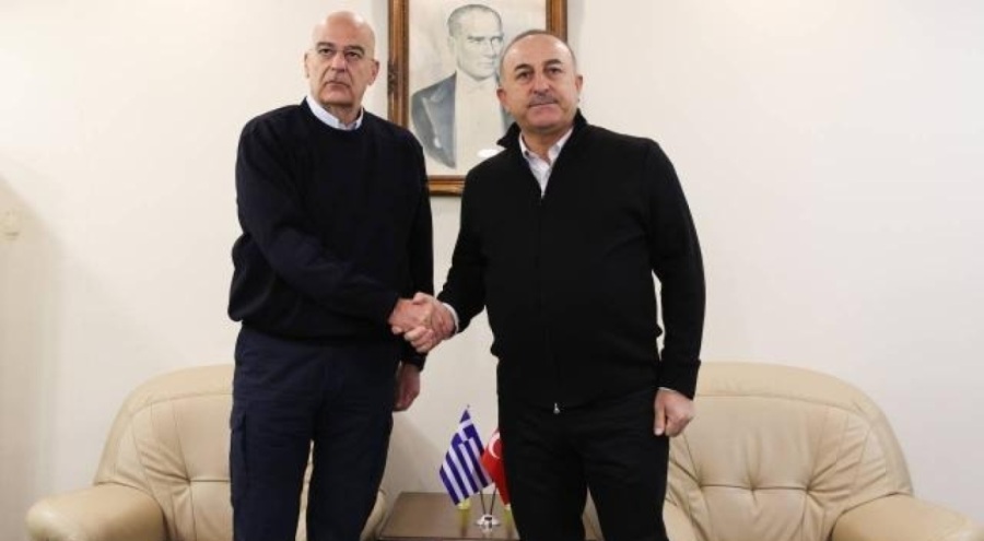 Bakan Çavuşoğlu, Yunan mevkidaşı ile görüştü