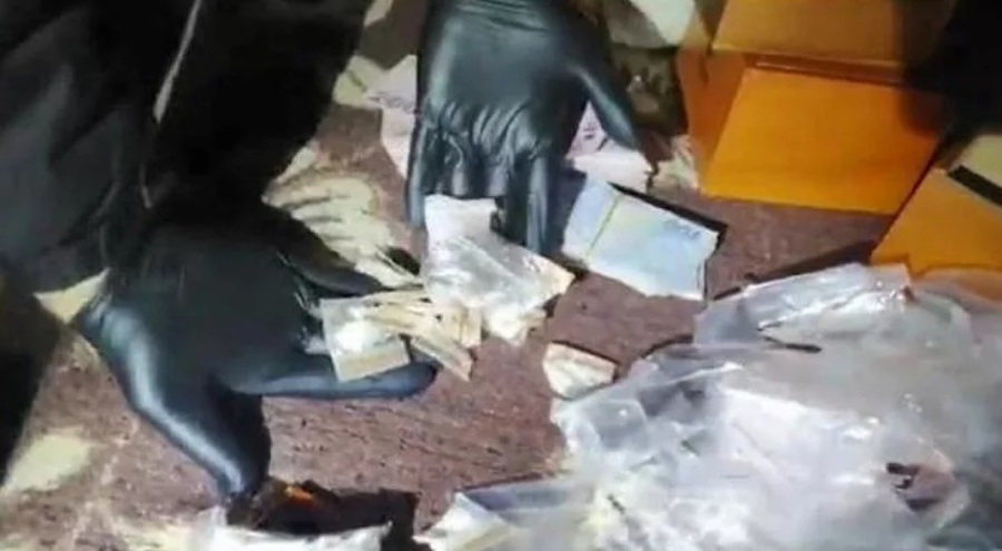 Uyuşturucu kuryeliği yapmışlardı! Gözaltına alındılar