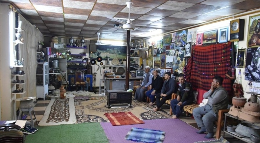 İran'da yaptırdığı nostaljik "Türkmen evi" ile kasabasını turizme kazandırmak istiyor