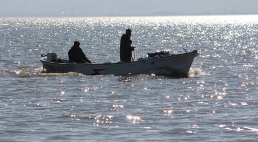 Manyas Gölü'nde  3 ay balık avlamak yasak