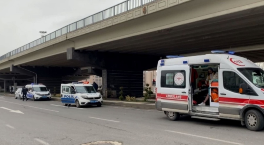 Öğrenciler arasında bıçaklı kavga: 1'i ağır 4 yaralı