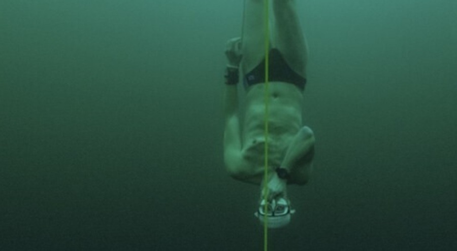 Tek nefeste 52,1 metreye daldı