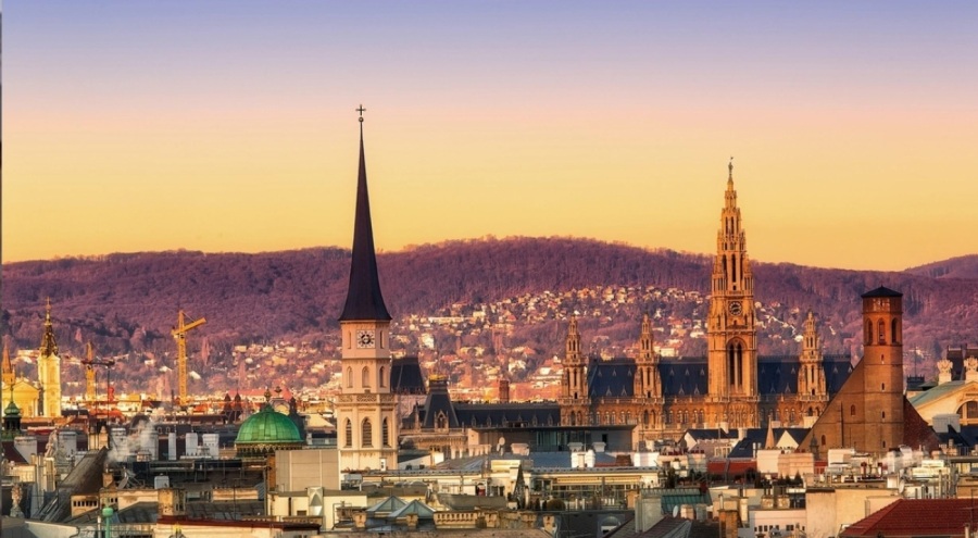 Viyana'da kiliselere saldırı tehdidi nedeniyle güvenlik tedbirleri artırıldı