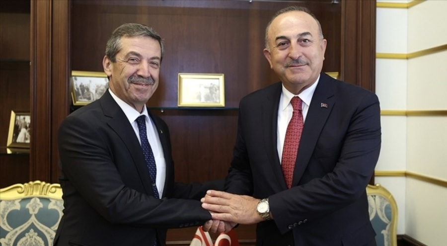 Dışişleri Bakanı Çavuşoğlu, KKTC'li mevkidaşı Ertuğruloğlu ile bir araya geldi