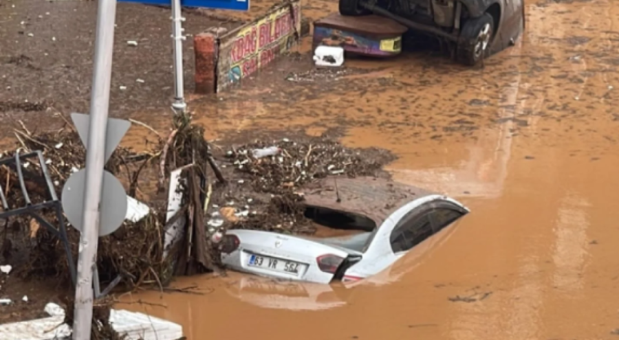 Sel felaketinde 14 can kaybı