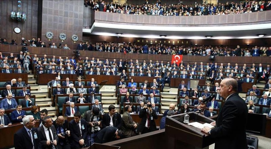 Cumhurbaşkanı Erdoğan'ın adaylığı AK Partili vekillerin imzasına açıldı