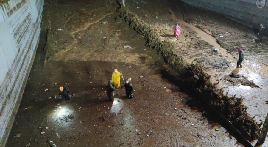 Abide Köprülü Kavşağı'nda arama çalışmaları sürüyor