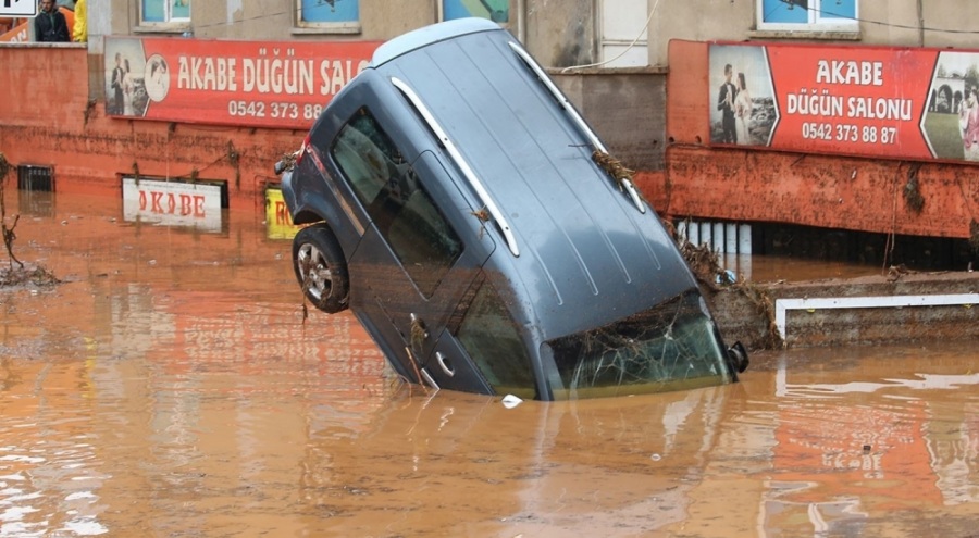 Sel felaketinde can kaybı artıyor!