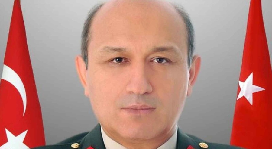 Milli Savunma Bakanı Akar'ın Özel Kalem Müdürü, milletvekili aday adaylığı için emekli oldu