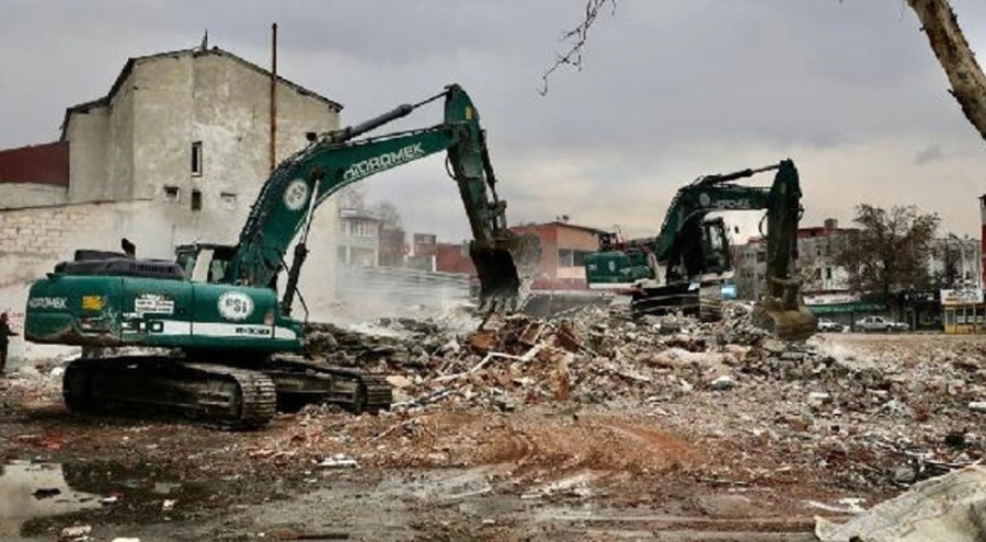 Elbistan'daki binaların enkazının yüzde 98'inin kaldırıldığı açıklandı