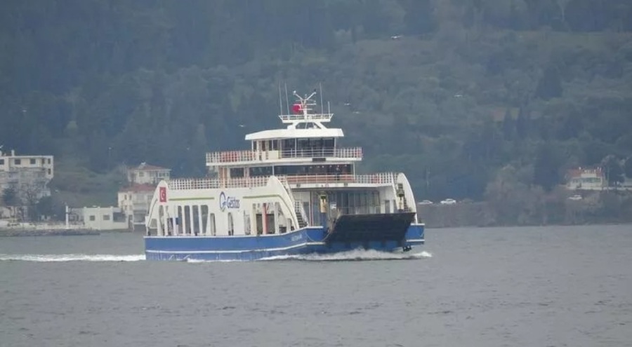 Bozcaada ve Gökçeada feribot seferlerine 'fırtına' engeli