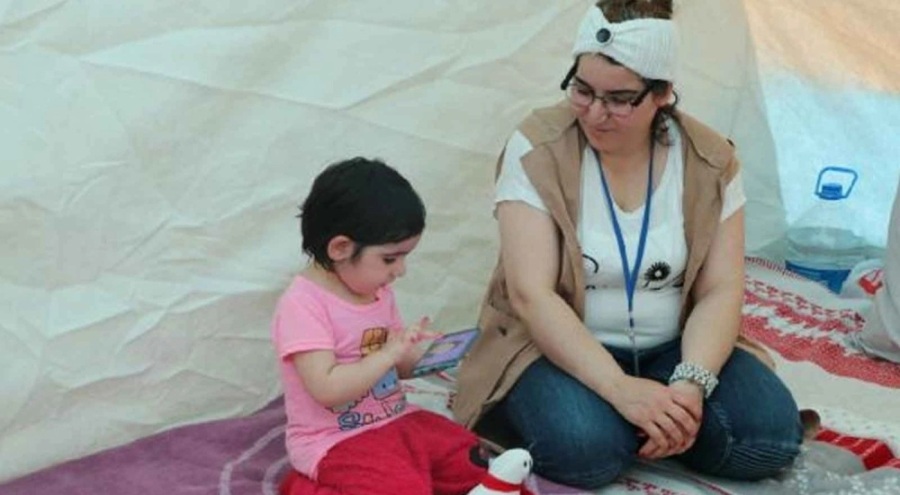 Depremden 2 saat önce eşini ve kızını evden kovdu: Kendisi yıkılan evin altında kaldı!