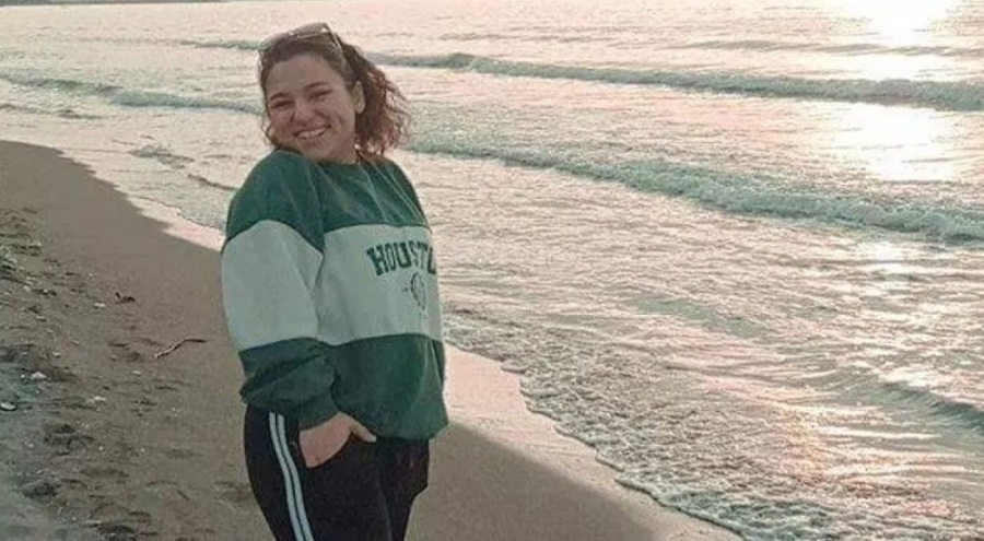 Menenjit hastalığına yakalanan liseli Ece hayatını kaybetti