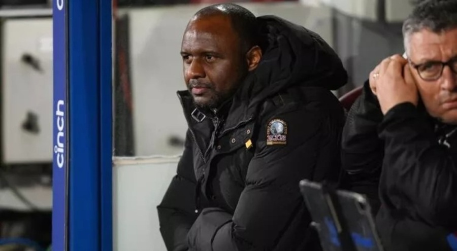 Patrick Vieira, Crystal Palace'tan ayrıldı