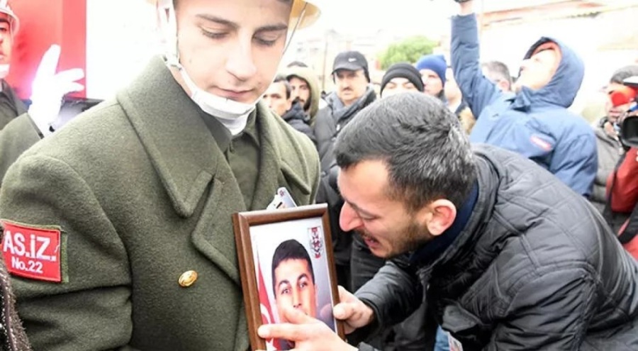 Kalp krizinden hayatını kaybeden sözleşmeli er defnedildi