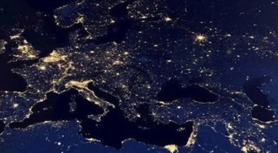 Işıklar bu sene depremlerde hayatını kaybedenler için kapatılacak