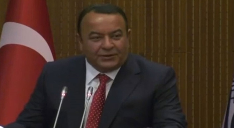 Adnan Beker istifa etti