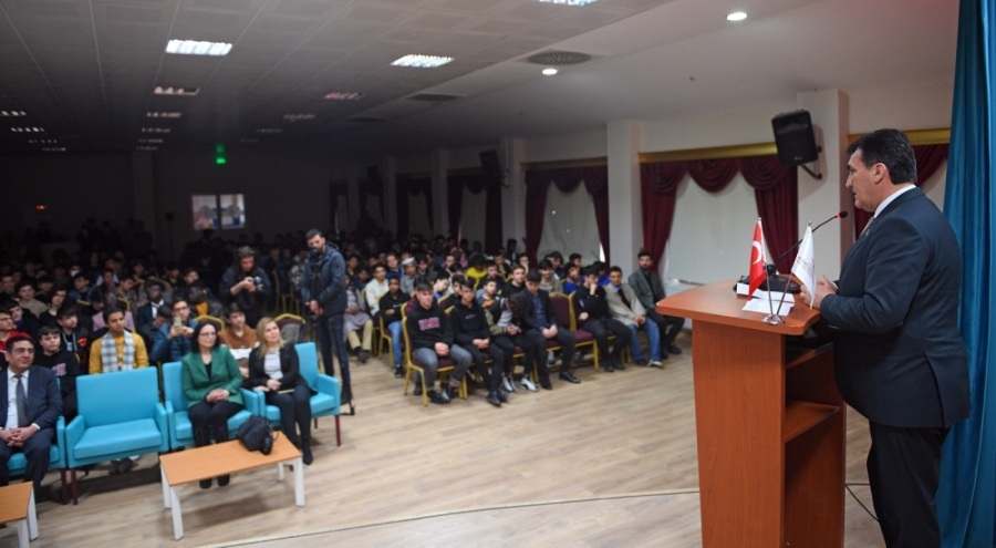 "Çanakkale Destanı" Bursa'daki uluslararası lisede anlatıldı