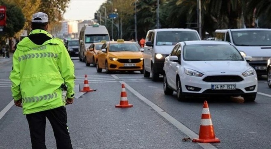 İstanbul'da yarın bazı yollar kutlama sebebiyle trafiğe kapatılacak