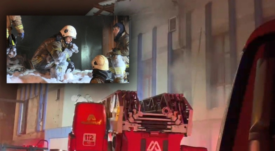 İstanbul'da kalem fabrikasında çıkan yangın paniğe neden oldu!