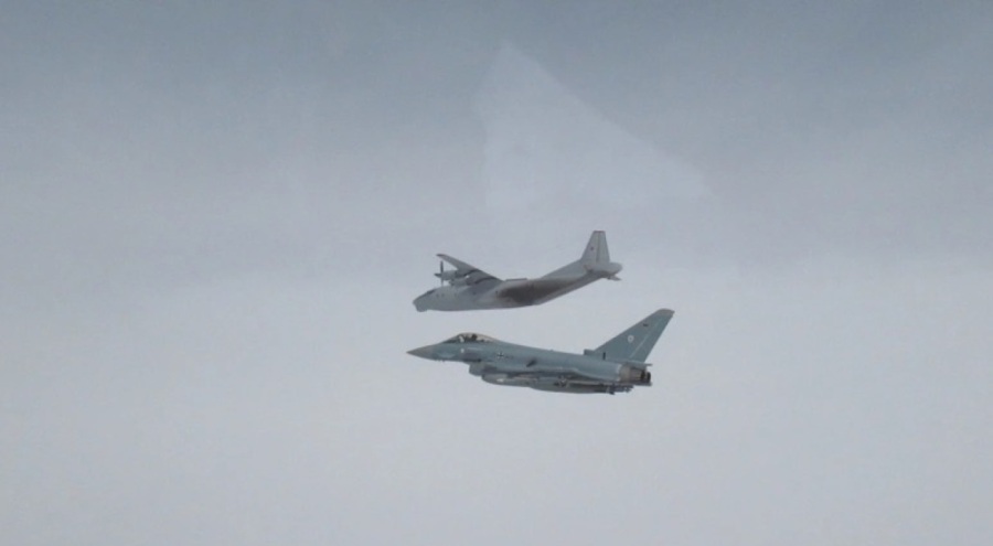 İngiliz ve Alman jetlerinden Rus uçaklarına engel