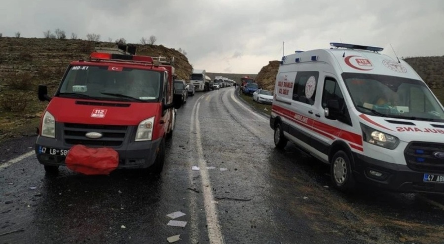 Mardin'de Tır ile pikap çarpıştı: 1 ölü 7 yaralı