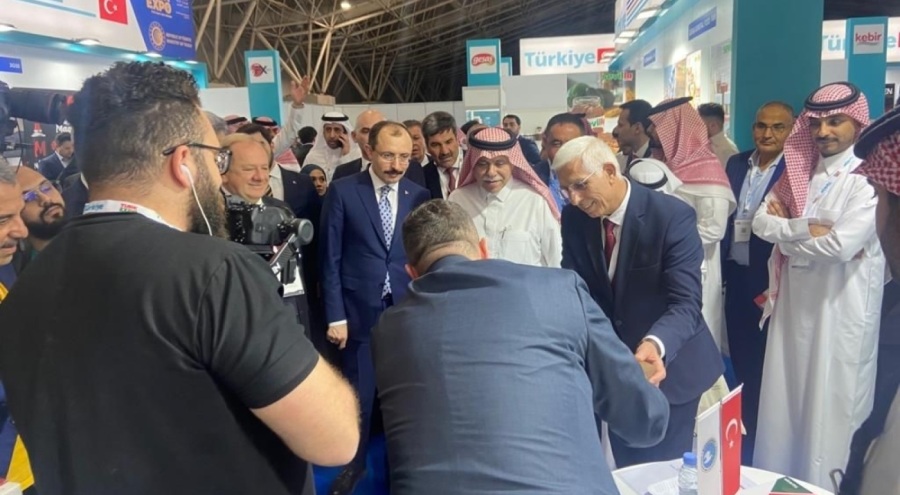 Suudi Arabistan'da düzenlenen fuarda Marmarabirlik de yerini aldı