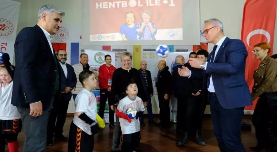 Down Sendromlu çocuklar sporla buluştu