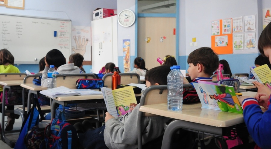 Depremzede öğrenciler Bursa'da eğitimlerini sürdürüyor