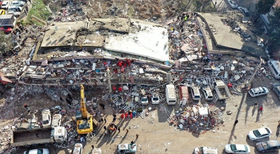 Hatay'da yıkılan binaların müteahhidinin Türkiye'ye iadesi talep edildi