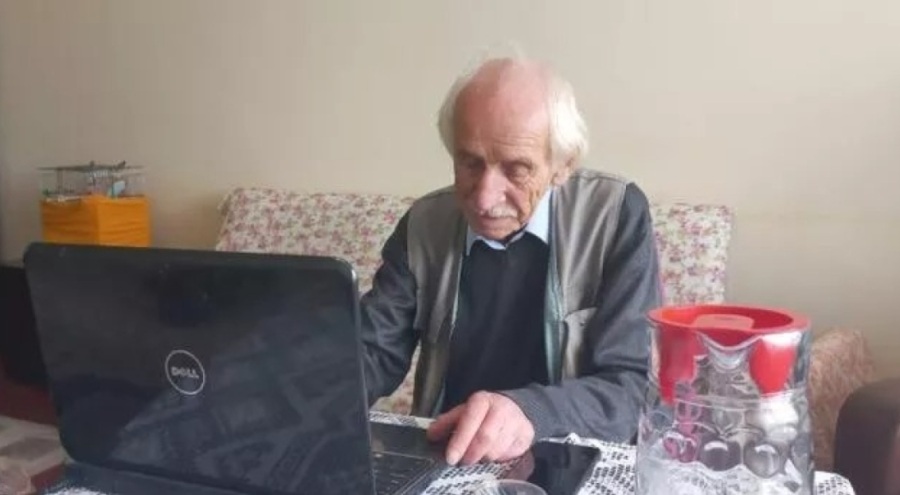 Okuma yazmayı askerde öğrenen adam 4 kitap yazdı