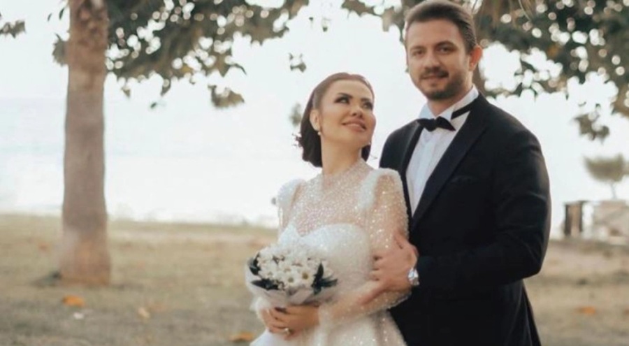 Şarkıcı Lara doğum gününde evlendi