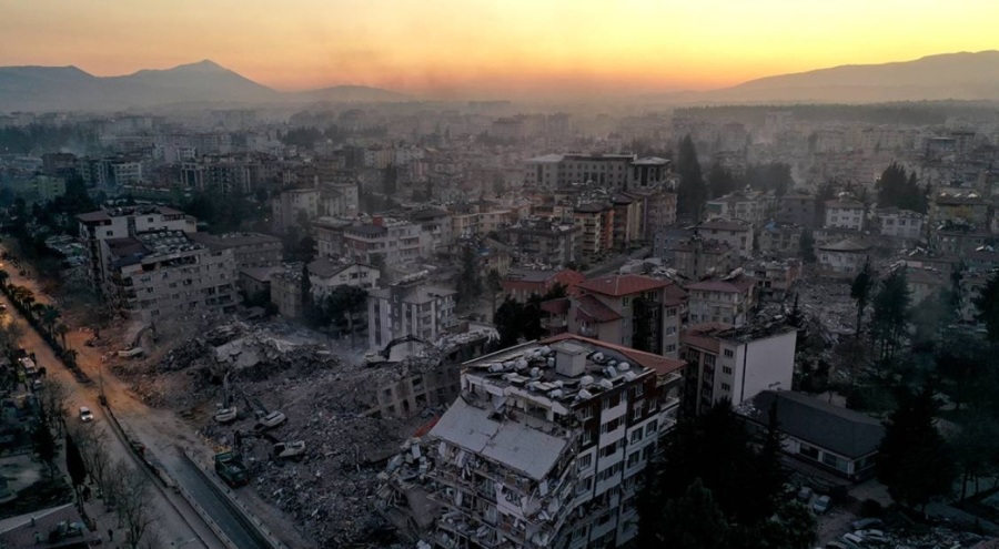 Hatay'da yıkım ve enkaz kaldırma çalışmaları 16 mahallede sürecek