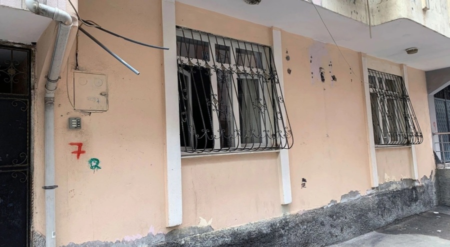 Adana'da tartıştığı eşini boğazını keserek öldürdü