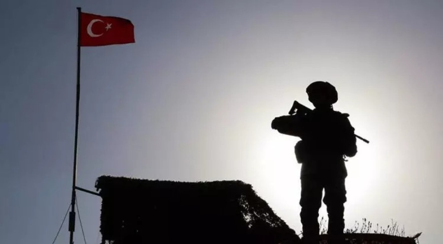 Türkiye'ye girmeye çalışan 20 kişi yakalandı