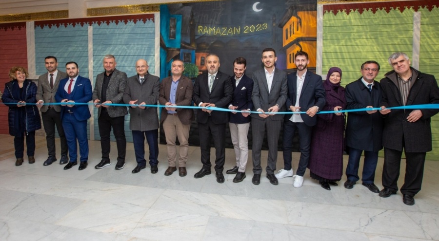 Ramazana özel düzenlenen iki ayrı sergi Bursalılarla buluştu