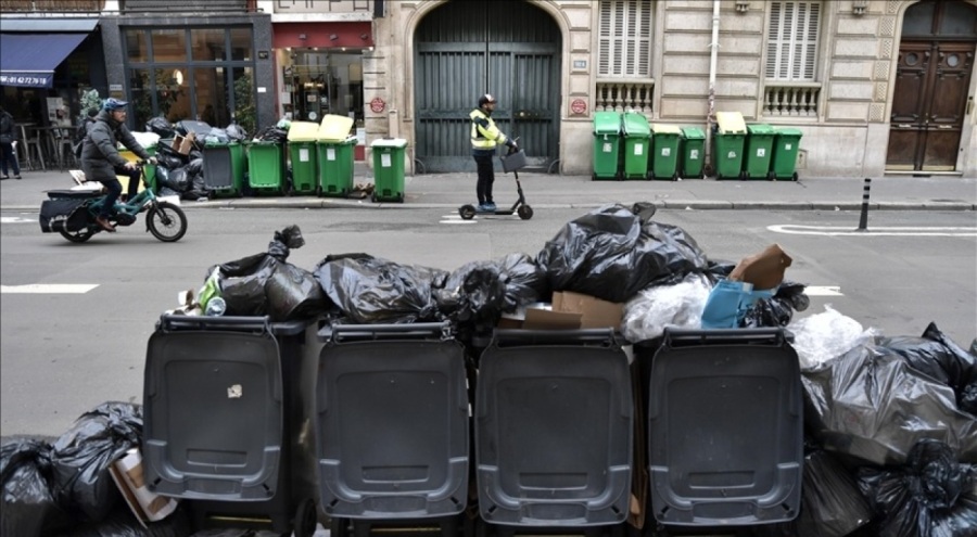 Fransa'da emeklilik reformuna karşı 9. kez kitlesel grev