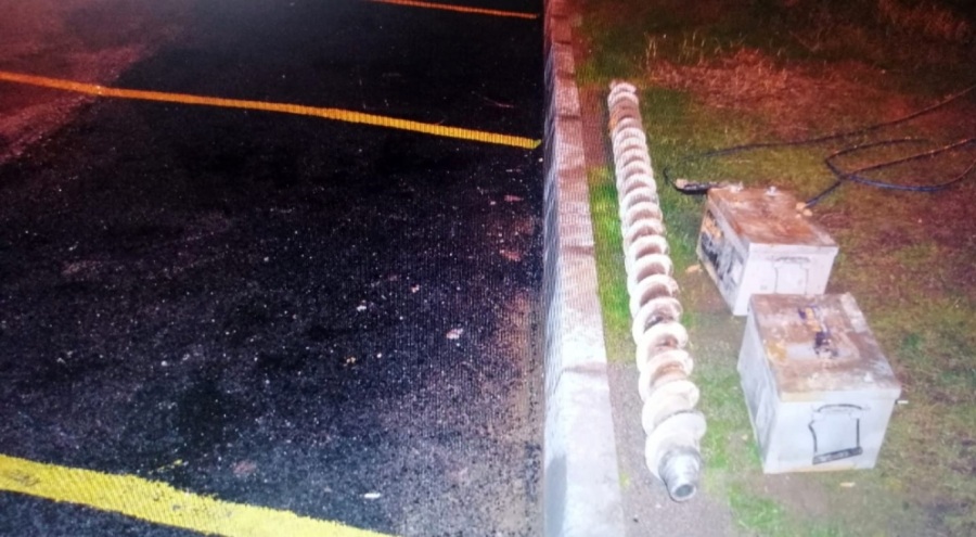 Bursa'da polisin dikkati sayesinde yakalanan akü hırsızları tutuklandı