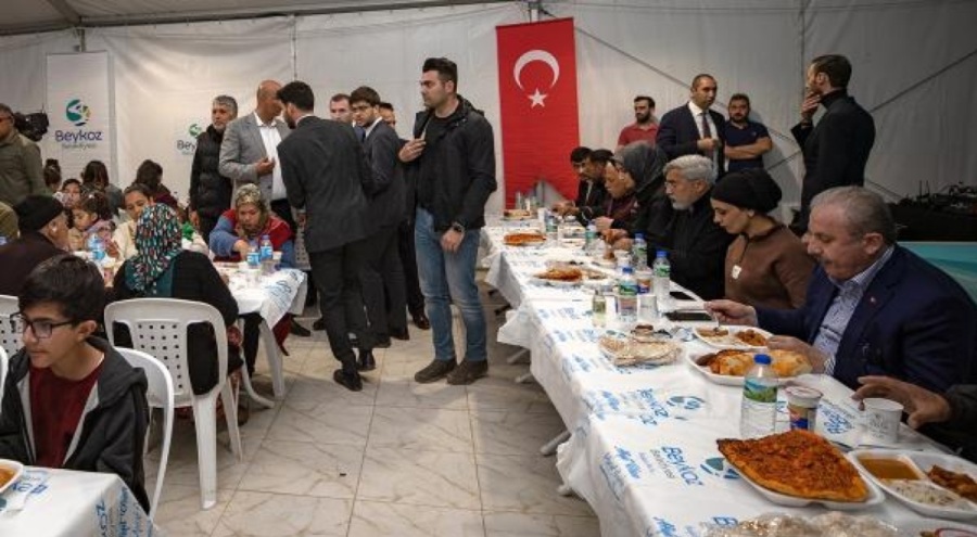 TBMM Başkanı Şentop, depremzedelerle  Hatay'da iftar yaptı