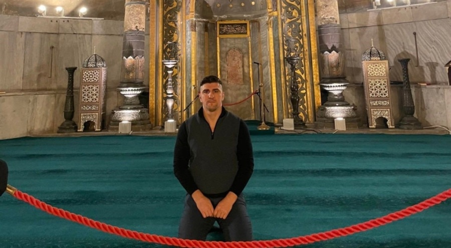 Muammer Hukic, Ayasofya'da namaz kıldı