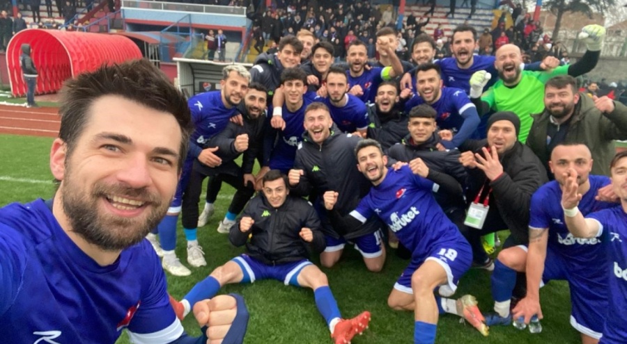 Mustafakemalpaşaspor 3 hafta kala şampiyonluğunu ilan etti