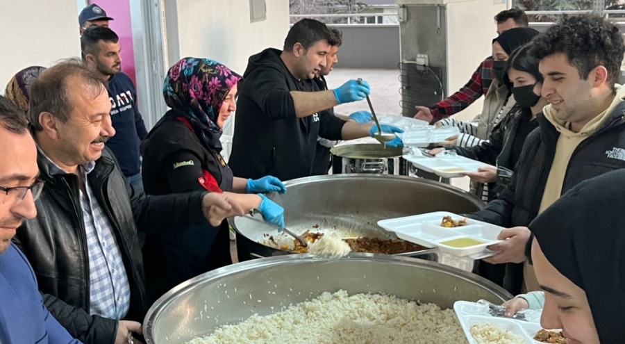 Bursa Harmancık Belediyesi'nden düğün salonunda her akşam iftar