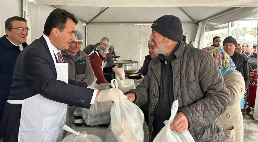 Bursa Osmangazi Belediyesi'nden 4 bin kişilik iftar yemeği