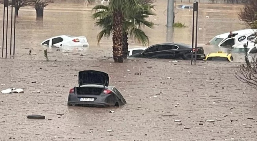 Selde kaybolan TIR şoförünün cansız bedenine ulaşıldı