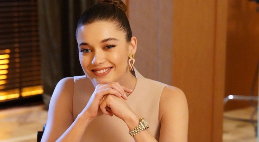 Afra Saraçoğlu'ndan eğlenceli iftar paylaşımı