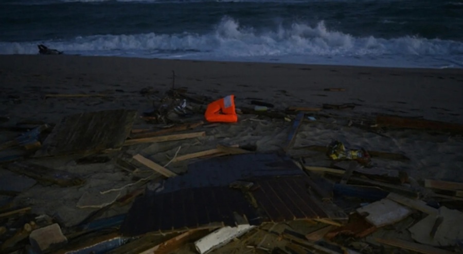 Tunus açıklarında göçmen teknesi battı