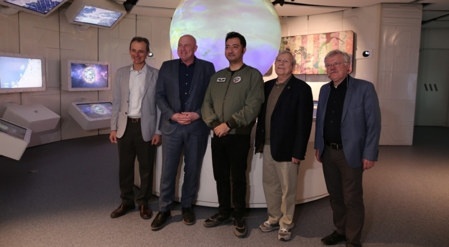 Dünyaca ünlü astronotlar Bursa'da ağırlandı